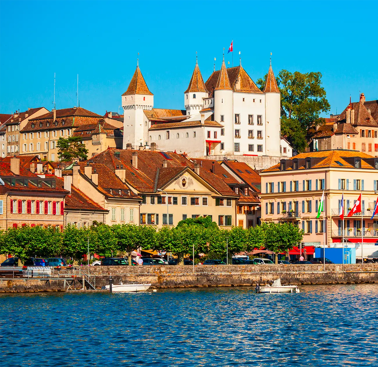 Ville de Nyon - chateau et lac