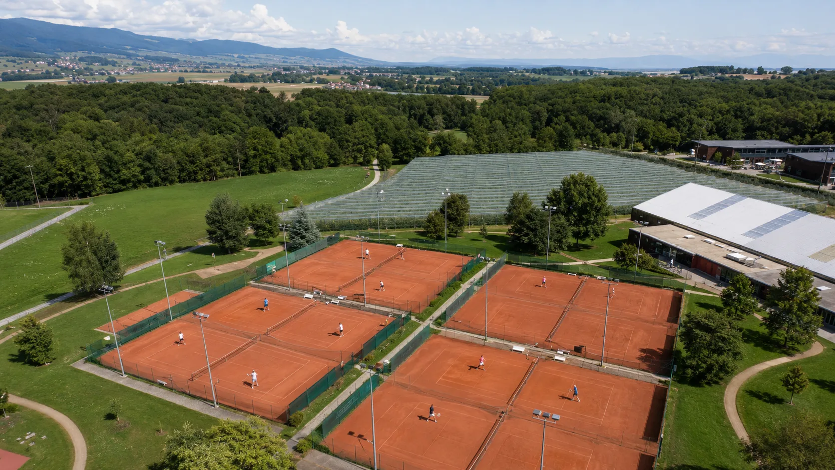 Centre sportif et terrains de tennis à Gland
